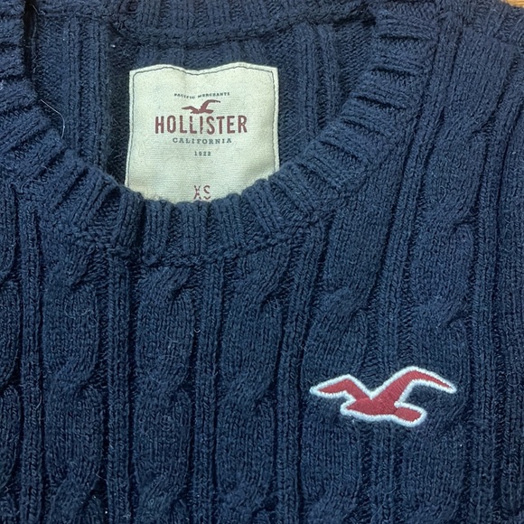 Women's Hollister HCO Navy Blue Ribbed Basic Crewneck Long Sleeve Sweater - Picture 2 of 8